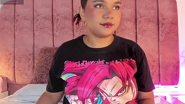 Carolina Evanss online show from 02-06-26, 03:44