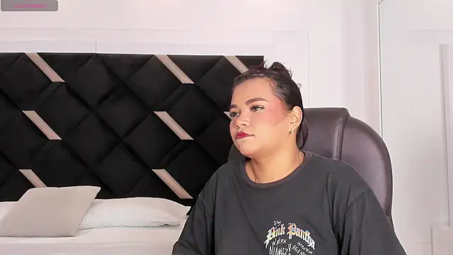 Carolina Evanss online show from 05-11-26, 03:56