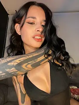 alessia iris19 online show from 09-28-25, 11:21