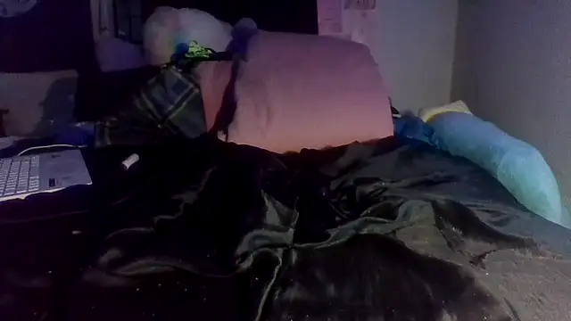 Snapshot of ATwinkie chatting on 03-06-25, 06:30 ATwinkie online show from 03-06-25, 06:30