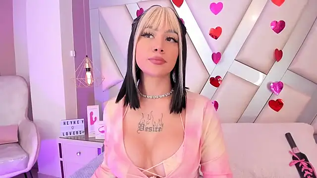 MadissonRey online show from 03-04-26, 01:17