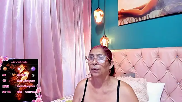 Snapshot of renata_milf_ chatting on 07-06-26, 12:13 renata milf online show from 07-06-26, 12:13