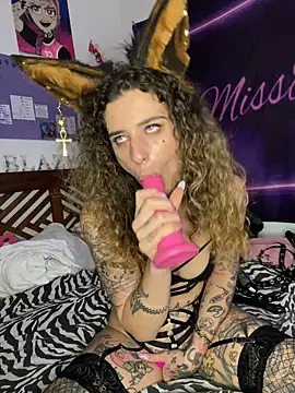 Snapshot of BlazyKitsune- chatting on 12-29-24, 04:19 BlazyKitsune- online show from 12-29-24, 04:19