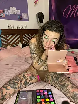 Snapshot of BlazyKitsune- chatting on 01-28-25, 02:42 BlazyKitsune- online show from 01-28-25, 02:42