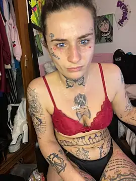 Snapshot of BlazyKitsune- chatting on 02-24-25, 08:47 BlazyKitsune- online show from 02-24-25, 08:47