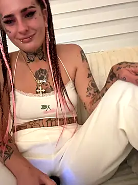 Snapshot of BlazyKitsune- chatting on 09-18-25, 11:07 BlazyKitsune- online show from 09-18-25, 11:07