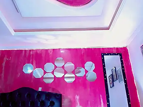 TiffanyMackensyy online show from 09-11-25, 03:06