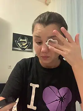 MiraMiss online show from 03-31-26, 05:35