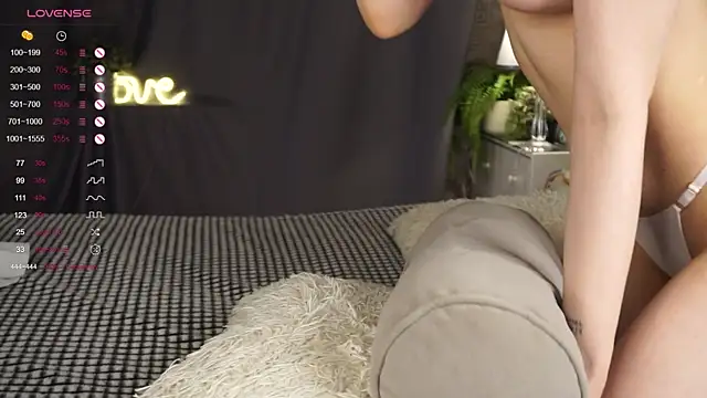 DorisHalsted online show from 12-10-24, 02:16