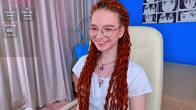 Snapshot of VioletShine chatting on 05-09-26, 12:32 VioletShine online show from 05-09-26, 12:32