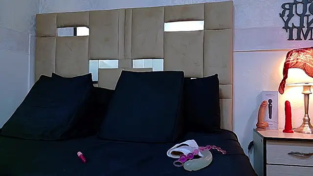 Queenjenn   online show from 03-29-26, 08:09