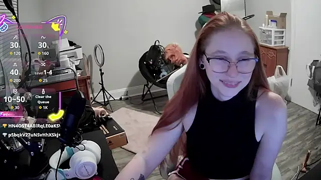 LilyFoxxx online show from 10-06-25, 03:26