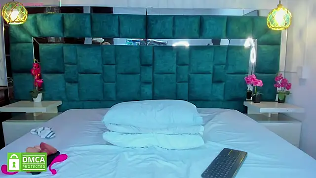 valtira nova online show from 11-12-25, 07:35