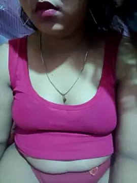 Snapshot of Super-Couple chatting on 04-18-26, 08:42 Super-Couple online show from 04-18-26, 08:42