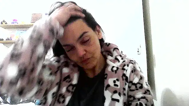 Snapshot of escritorasafada chatting on 11-18-25, 01:55 escritorasafada online show from 11-18-25, 01:55