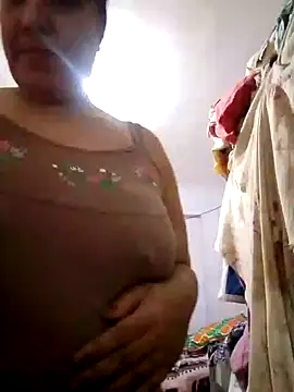 Snapshot of Osha10 chatting on 12-13-24, 08:26 Osha10 online show from 12-13-24, 08:26