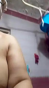 Snapshot of Osha10 chatting on 12-17-24, 05:04 Osha10 online show from 12-17-24, 05:04