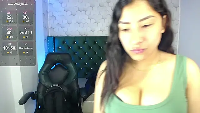 Sofi hot 4m online show from 10-15-25, 01:33