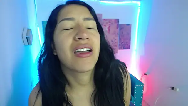 Sofi hot 4m online show from 01-12-26, 04:01