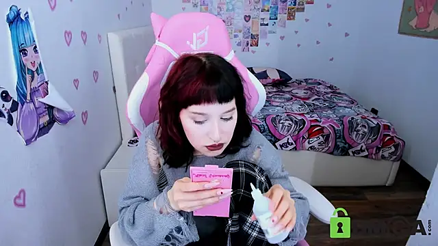 ElizaNik  online show from 01-30-25, 10:41