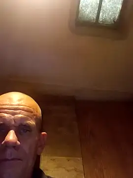 BubblyThing1 online show from 11-30-25, 05:17