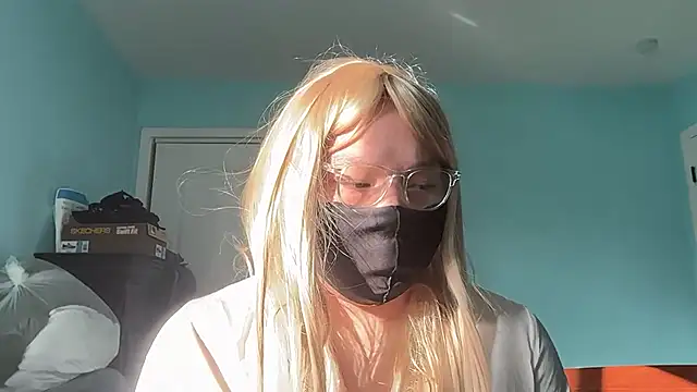 Jessica-Aine online show from 10-24-25, 04:03
