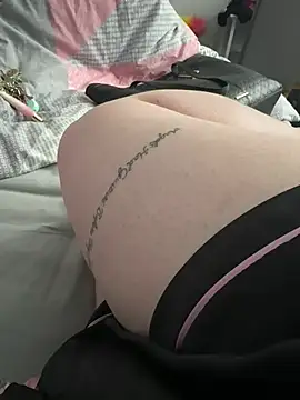 Snapshot of AmberTaylorXxx chatting on 02-05-25, 08:21 AmberTaylorXxx online show from 02-05-25, 08:21