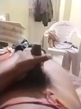 Snapshot of Muscular02 chatting on 02-18-25, 08:14 Muscular02 online show from 02-18-25, 08:14