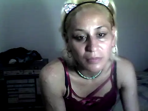 ariana crazzy online show from 10-24-25, 10:06