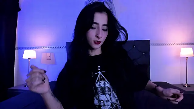 Snapshot of RomeroMoon chatting on 12-04-24, 07:34 RomeroMoon online show from 12-04-24, 07:34