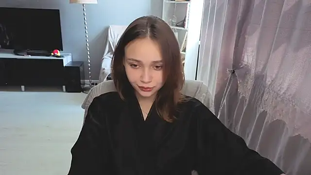 Snapshot of SweetLinaa chatting on 06-27-26, 08:08 SweetLinaa online show from 06-27-26, 08:08