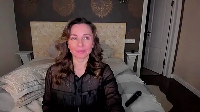 Snapshot of AllisonWilliams chatting on 01-25-25, 08:42 AllisonWilliams online show from 01-25-25, 08:42