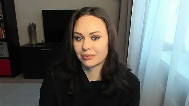 MollyCheiz online show from 11-25-25, 12:27