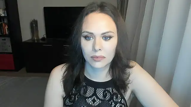 MollyCheiz online show from 11-30-25, 02:43