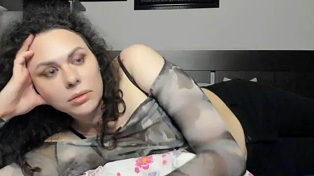 MollyCheiz online show from 07-05-26, 10:39
