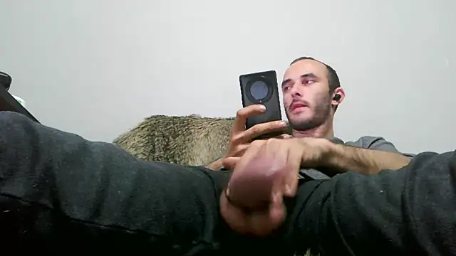 Snapshot of kisandgioni chatting on 01-24-25, 06:04 kisandgioni online show from 01-24-25, 06:04