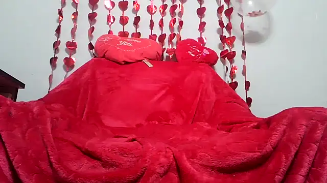 Snapshot of kisandgioni chatting on 02-05-25, 10:33 kisandgioni online show from 02-05-25, 10:33