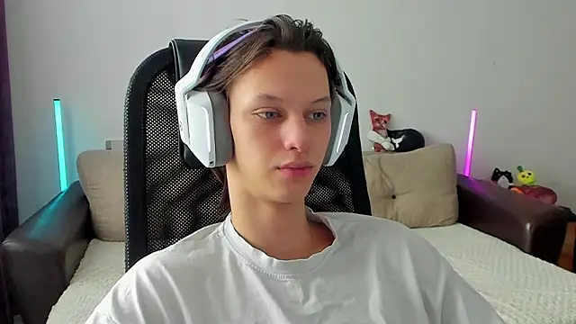 Ostin meow online show from 02-22-26, 08:02