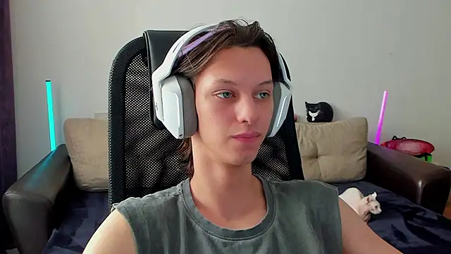 Ostin meow online show from 03-01-26, 10:17