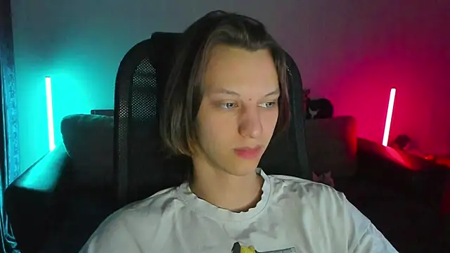 Ostin meow online show from 04-07-26, 02:28