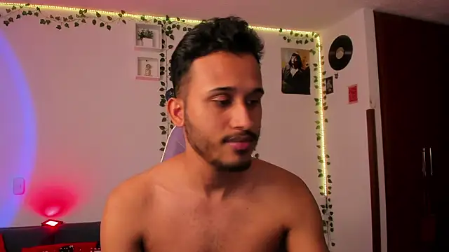 Raf brunette online show from 01-07-25, 12:20