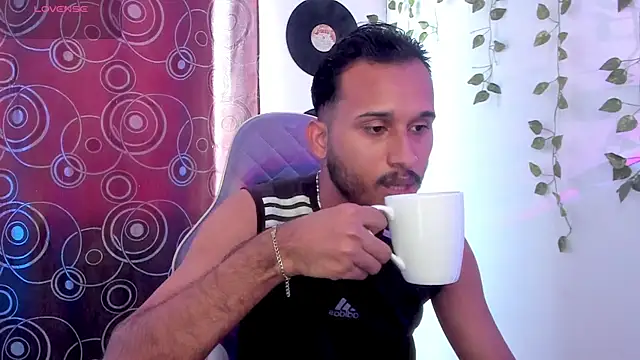 Raf brunette online show from 10-02-25, 04:58