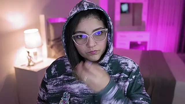 Camilaa bueno online show from 12-12-24, 11:25