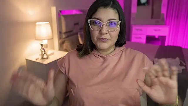 Camilaa bueno online show from 12-19-24, 03:29