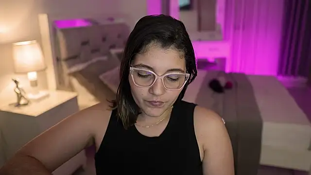 Camilaa bueno online show from 12-30-24, 01:48