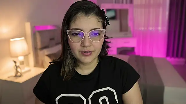 Camilaa bueno online show from 01-11-25, 09:46