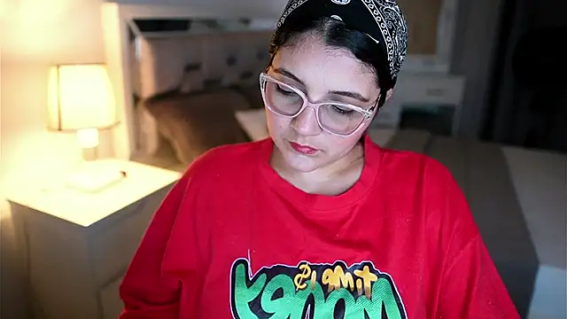 Camilaa bueno online show from 02-12-26, 11:44