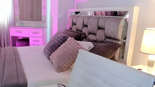 Camilaa bueno online show from 03-07-26, 04:15