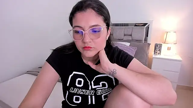 Camilaa bueno online show from 03-21-26, 11:30