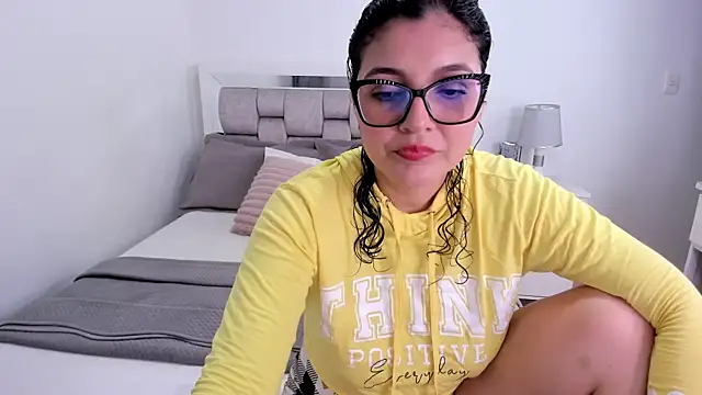 Camilaa bueno online show from 05-23-26, 11:53